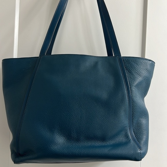 👜 Michael Kors Large Whitney Tote/Shoulder Bag in Vista Blue - Picture 10 of 13